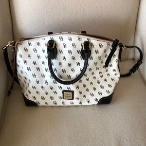 Dooney&Bourke Shoulder Bag